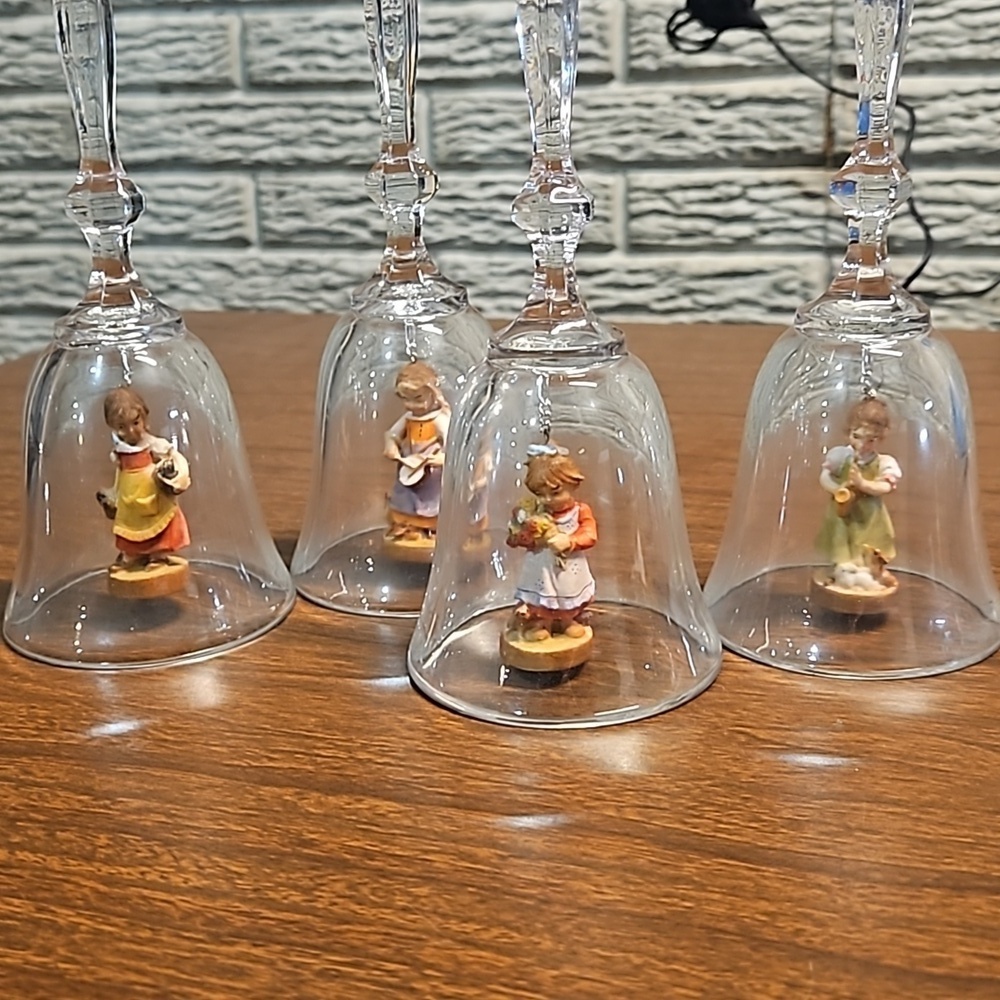 Dolfi - Italian Wooden Figure Crystal Bells